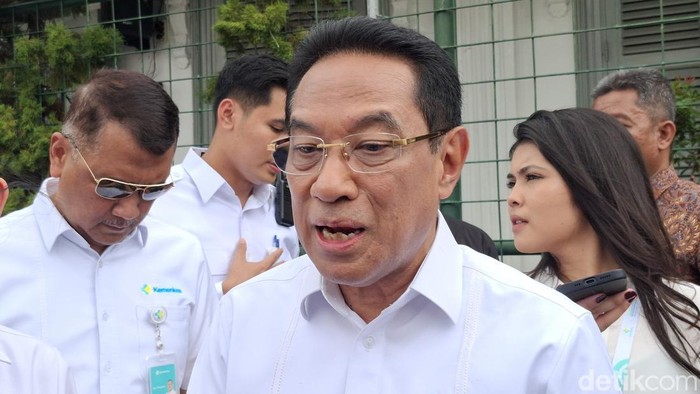 1767848764570-wakil-menteri-kesehatan-benjamin-paulus-octavianus-1767847014426_169