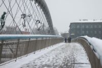 1767978329869-salju-tebal-selimuti-krakow-musim-dingin-polandia-kian-ekstrem-1767933439472_169