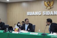 1768302344406-kpk-jatuhkan-sanksi-berat-pada-auditor-yang-juga-istri-tersangka-dalam-kasus-pemerasan-sertifikasi-k3-1768294533039_169