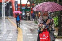 1768388784656-waspada-musim-hujan-masih-aktif-di-ibu-kota-1768370443950_169