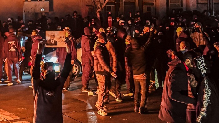 1768475186433-mengapa-demonstrasi-di-iran-saat-ini-berbeda-dari-aksi-protes-sebelumnya-1768473536296