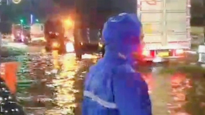 1769036701428-bnajir-rendam-5-kecamatan-di-situbondo-1769013575559_169