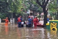 1769144748296-sebanyak-32-kk-terdampak-banjir-di-pondok-karya-mampang-prapatan-jakarta-selatan-tinggi-air-yang-merendam-permukiman-itu-menca-1769141873287_169