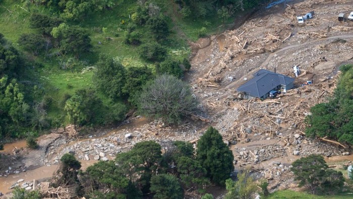 1769187988991-longsor-terjang-north-island-selandia-baru-1769145927331_169