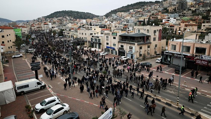 1769187993705-gelombang-protes-warga-arab-israel-di-sakhnin-tuntut-keamanan-1769157790369_169