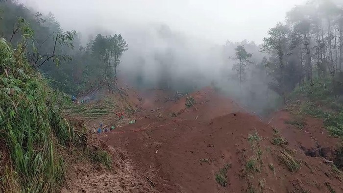 1769382307973-kondisi-longsor-di-desa-bongas-kecamatan-watukumpul-kabupaten-pemalang-jawa-tengah-1769351547262_169