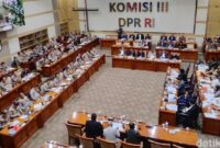 1769403962218-kapolri-jenderal-listyo-sigit-prabowo-rapat-kerja-dengan-komisi-iii-dpr-membahas-capaian-kerja-hingga-uu-kuhp-kuhap-baru-yang--1769395228492_169